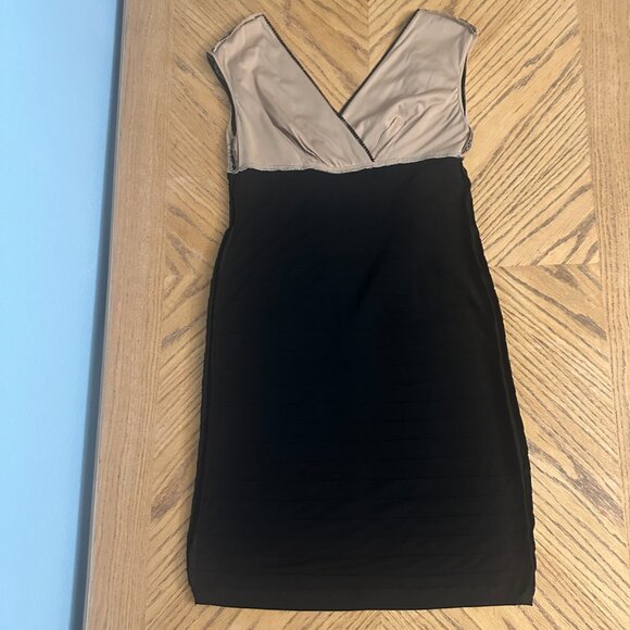 Andre Oliver Black Lace Sleeveless Dress With Pleated Bodice - Picture 13 of 13